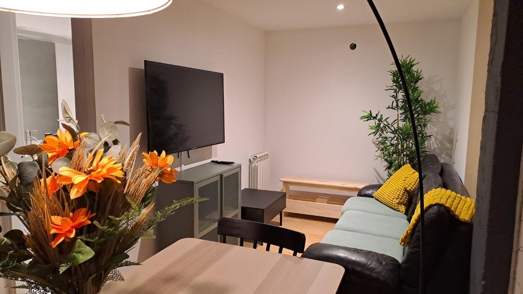 Sg Apartamentos, Silio 4B At 47-79 Валадоид Екстериор снимка
